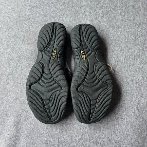 KEEN Women's Kona Flip Flop Beach Sandals, Size 11 - Picture 2 of 5